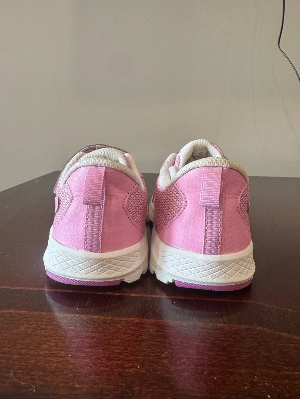 Saucony lightweight pink