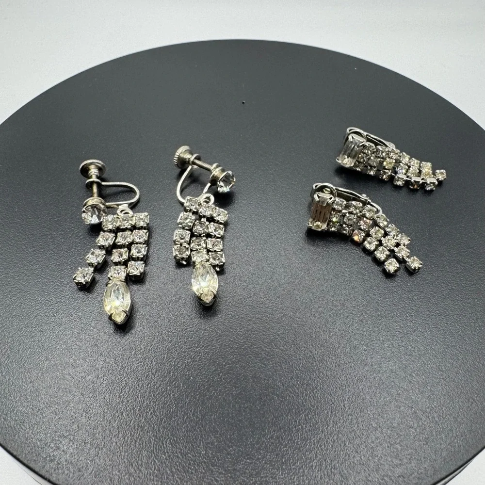 Vintage Costume Sparkling Rhinestone Dangle Earrings Clip Ons Silver‎ Tone D14Q