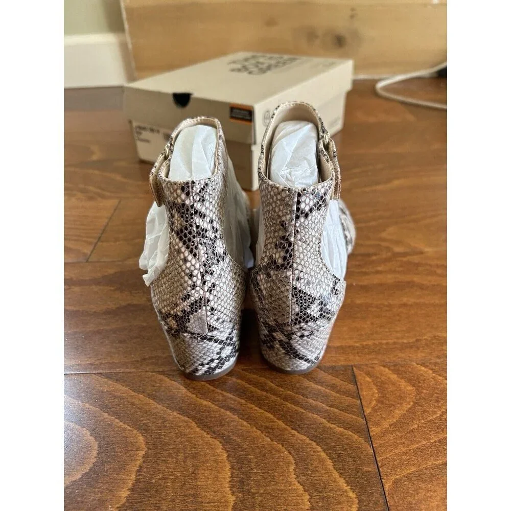 Clarks Women's Caroleigh‎ Rori Heeled Sandal Biege Snake Print 6.5 W NEW