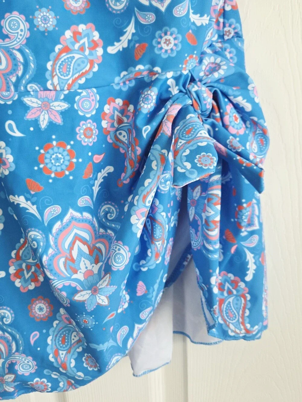 Eomenie vibrant bright