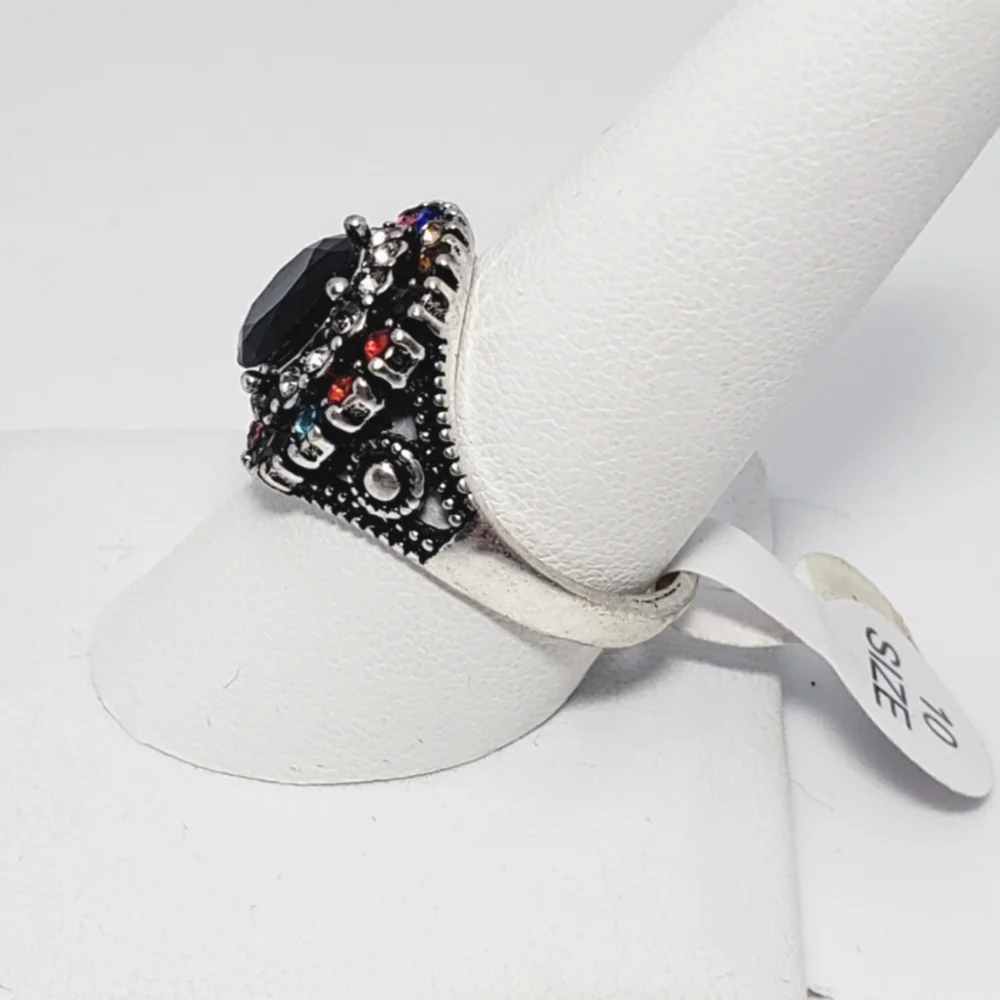 Boutique new black