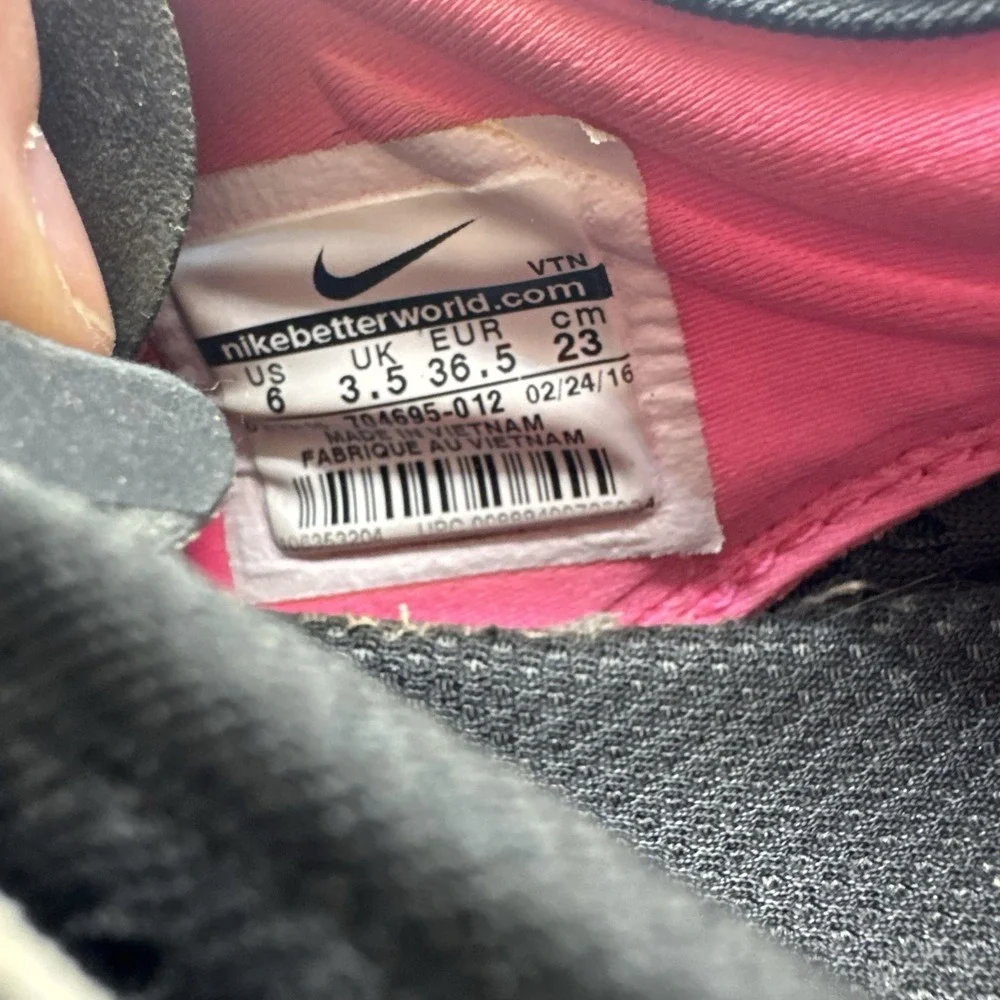 Nike good preowned