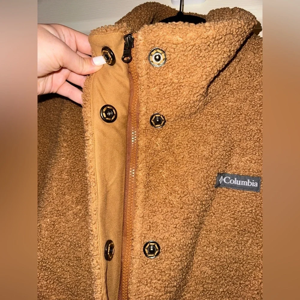 Columbia women hidden