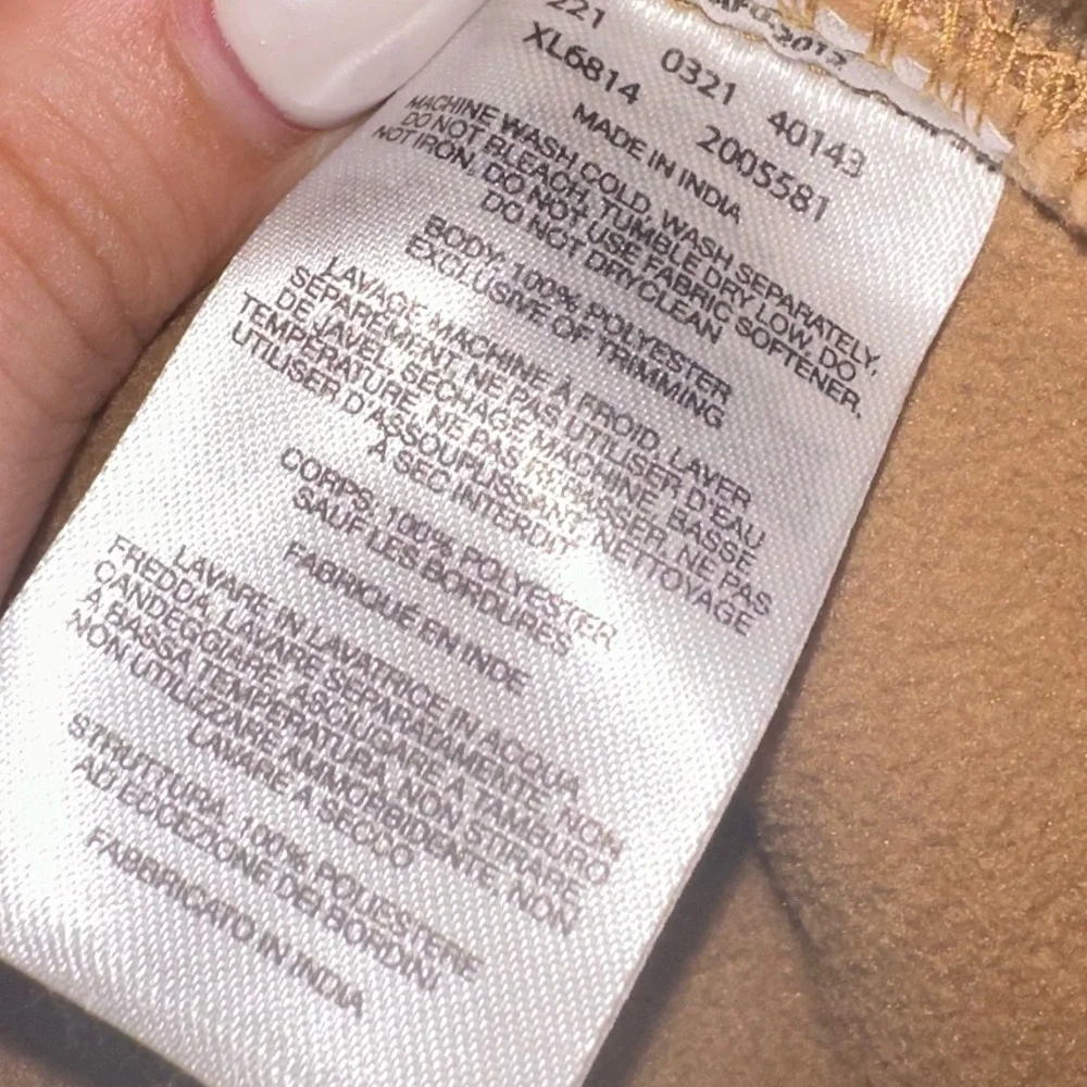 Columbia women hidden