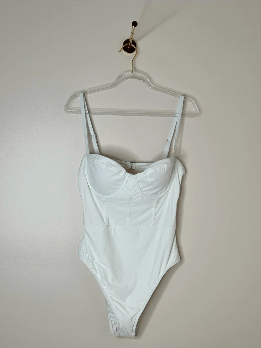 Lulus white one