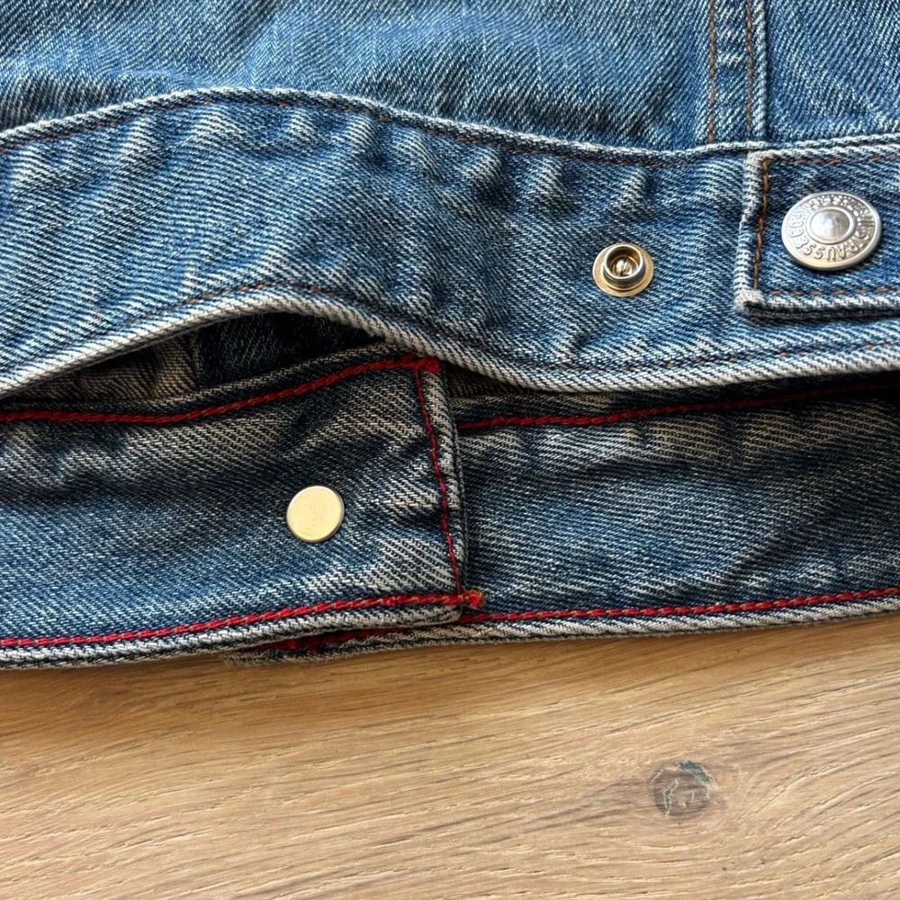 Levi Strauss & Co Denim Trucker Jacket Medium Wash Blue 0661