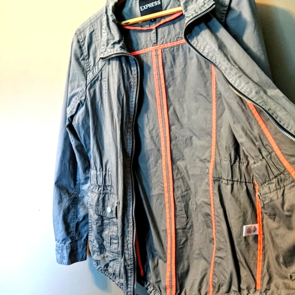 Express utility lightweight