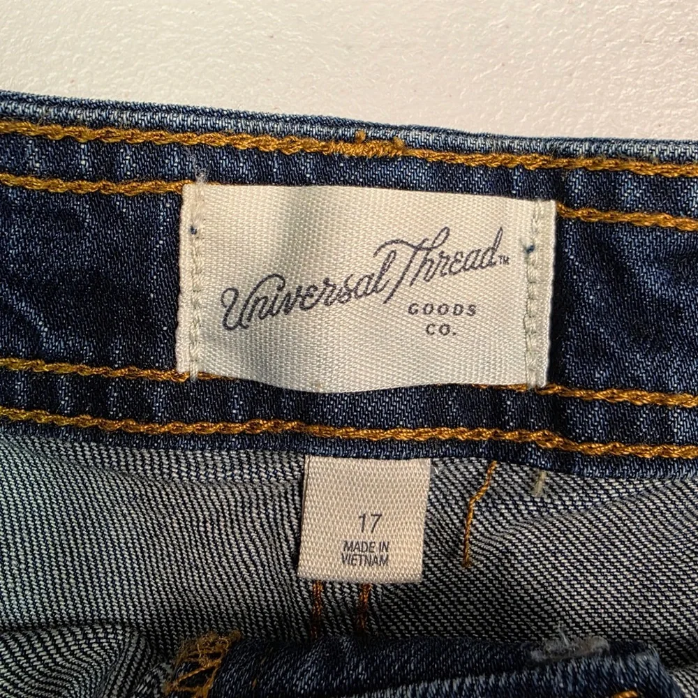 Universal Thread chic dark