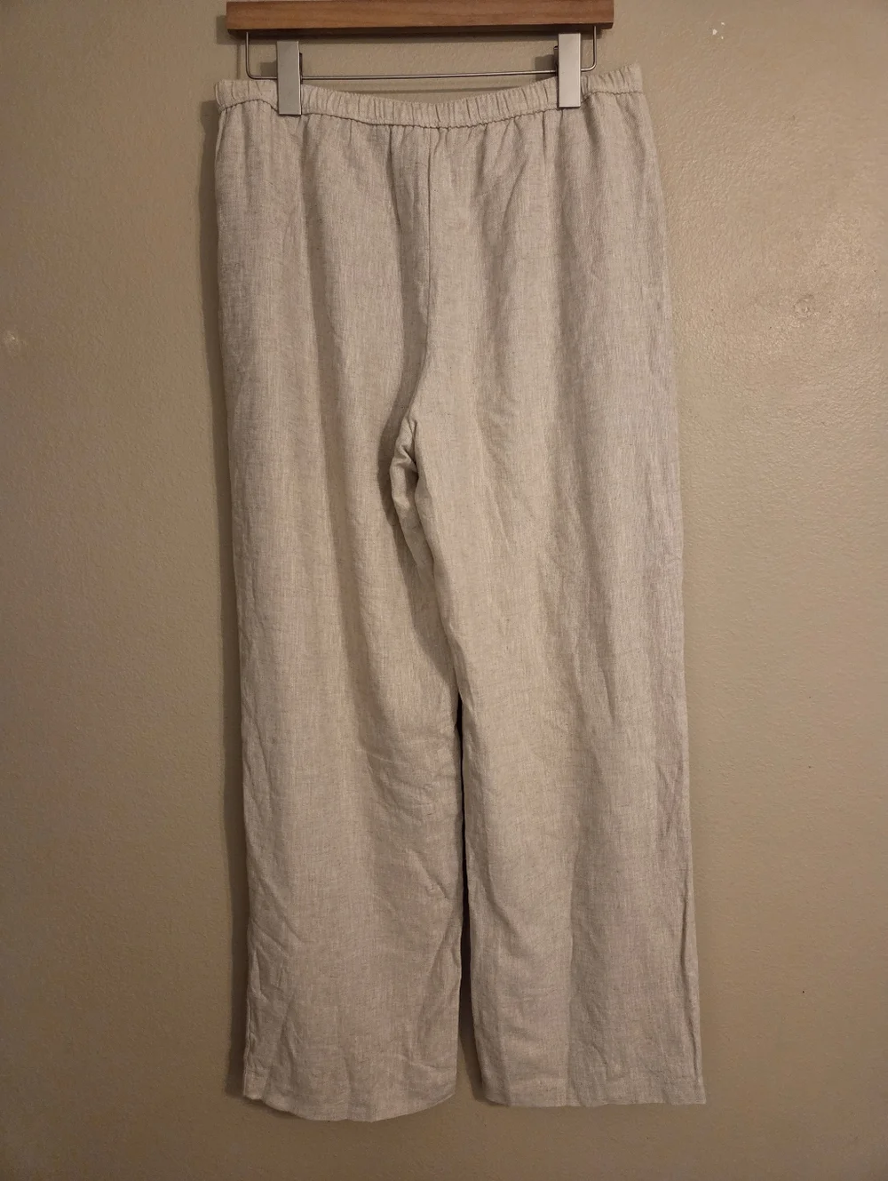 Abercrombie & Fitch light beige