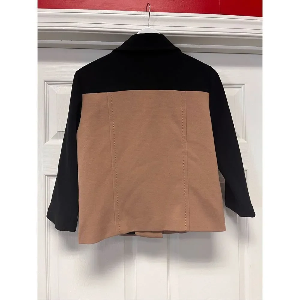 Banana Republic measures 19”