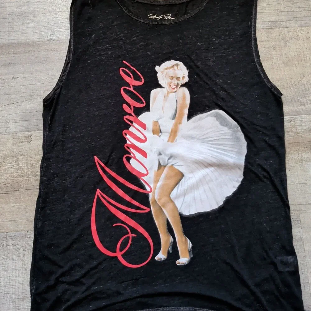 Marilyn Monroe soft black