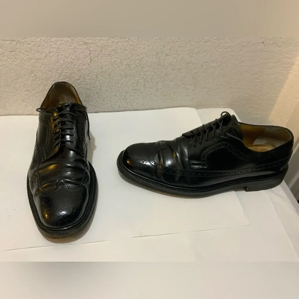 Cole Haan C00704 Men's 11.5 M Vibram Soles wingtip Leather crafted in Italy