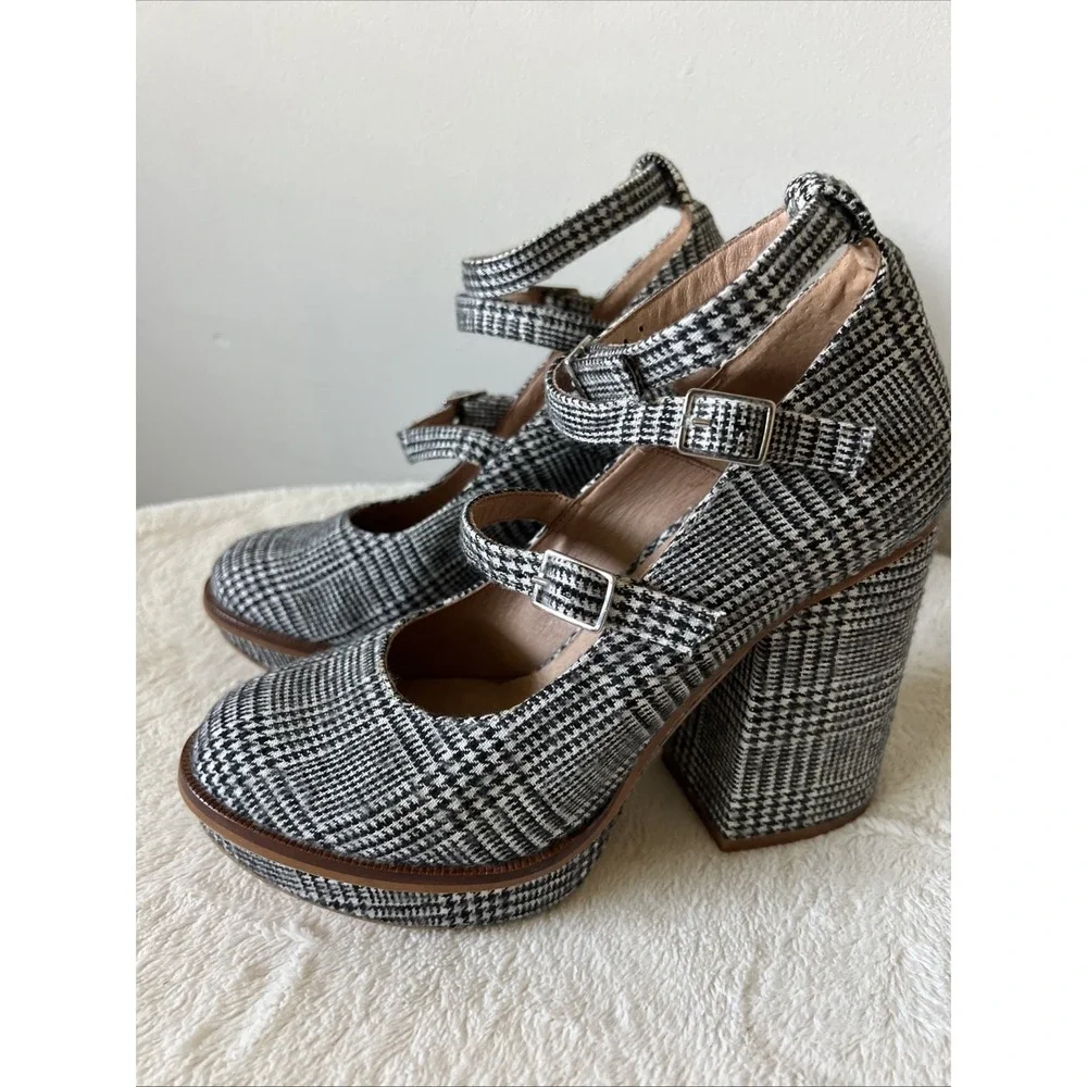 FREE PEOPLE Houndstooth Plaid Chunky Strappy Mary Jane Heels Shoes Size 37 Fall