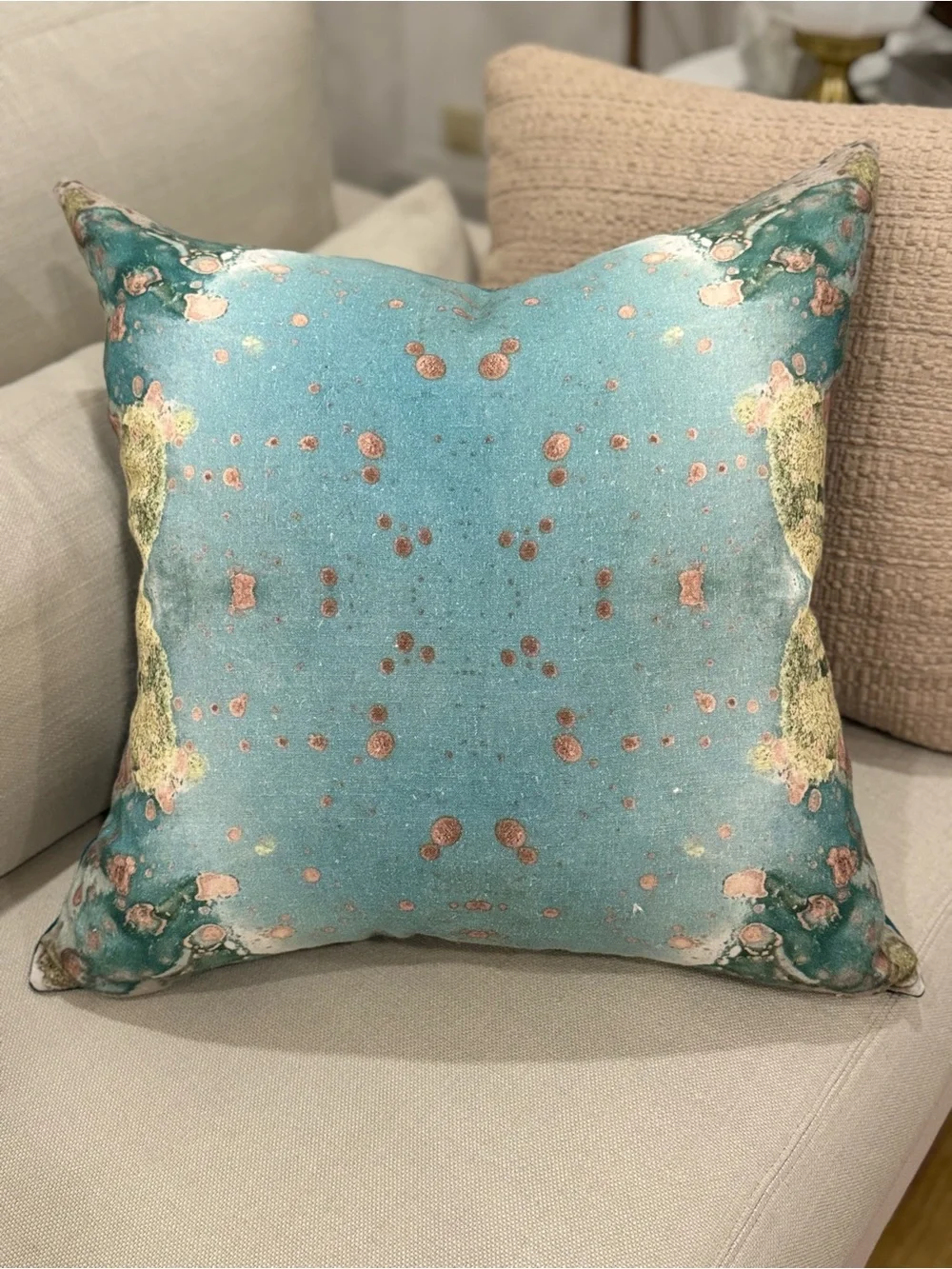 N/A bermuda pillow