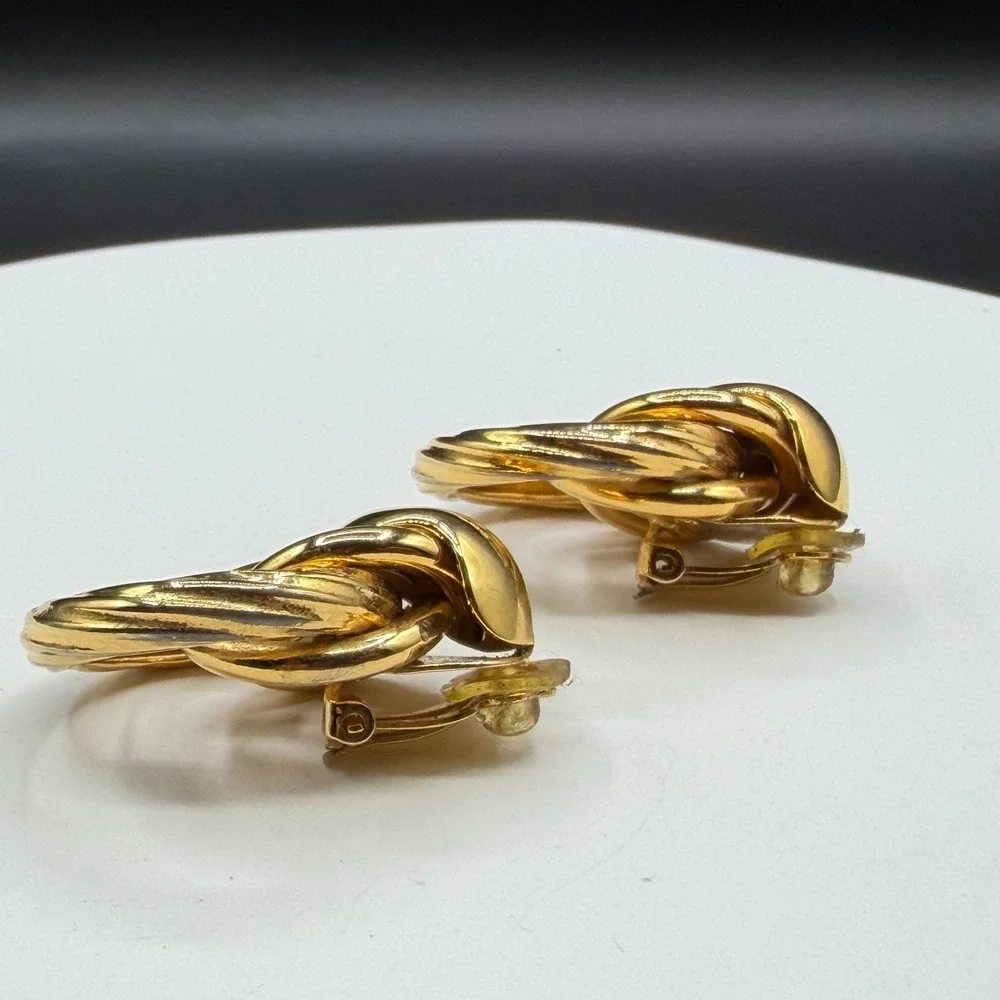 N/A bold gold