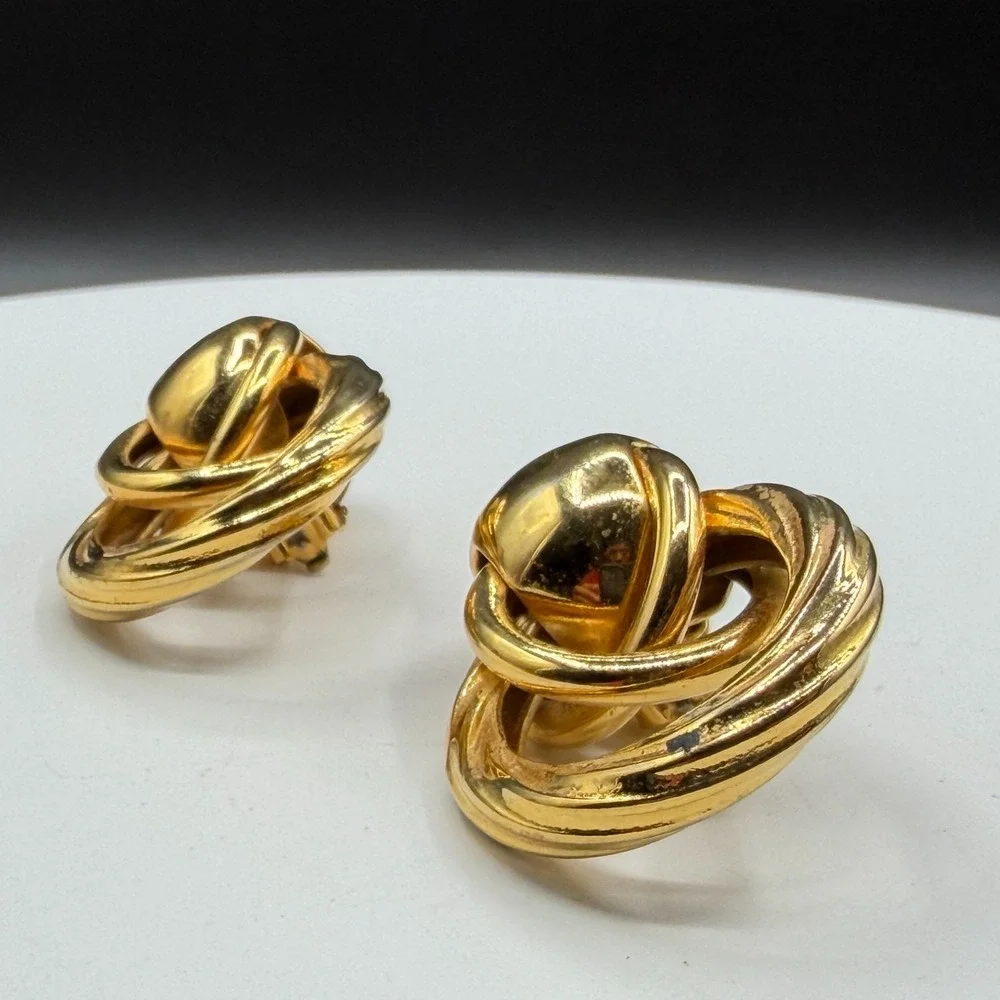N/A bold gold