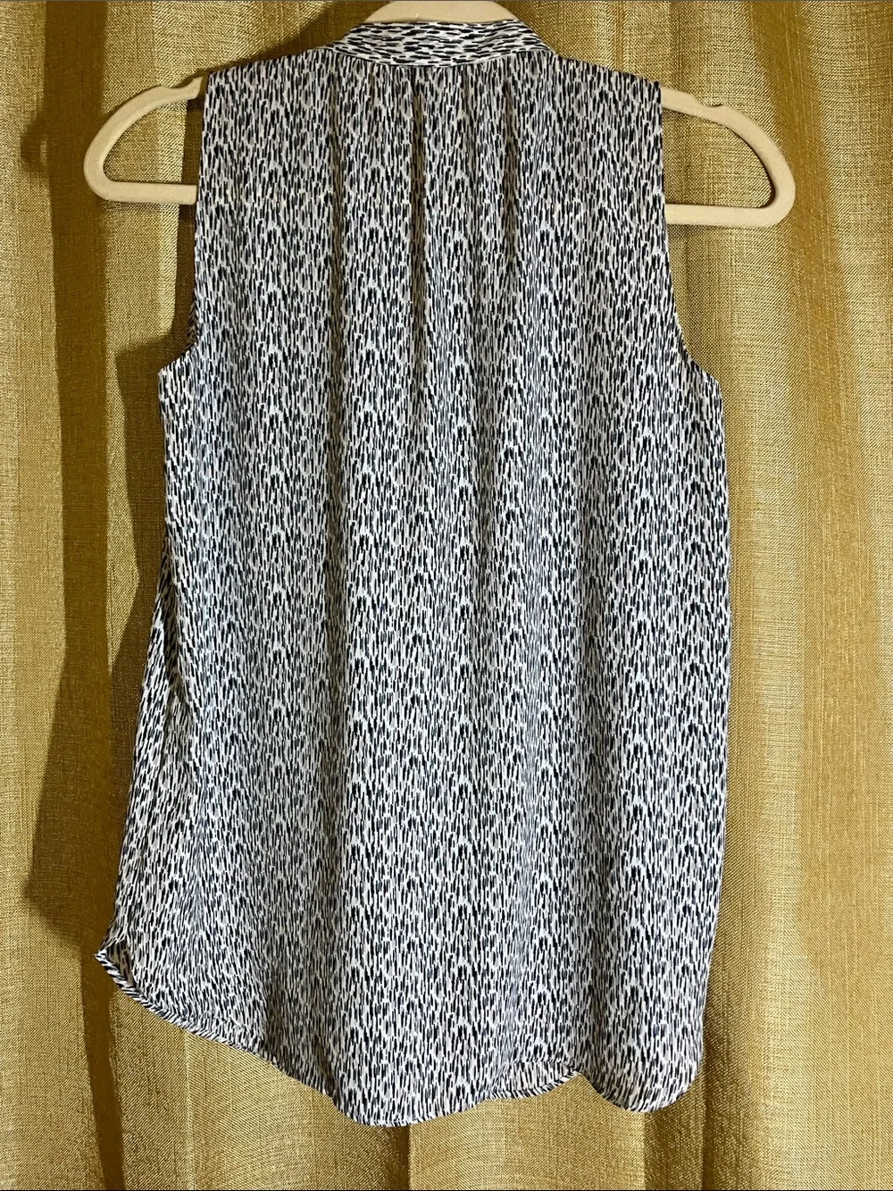 LOFT Black & White Printed Sleeveless Cowl Neck Camisole