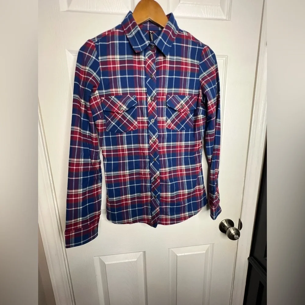 Kuhl Women’s X Small Alina Flannel Shirt Blue Plaid Long Sleeve Button Up Top XS