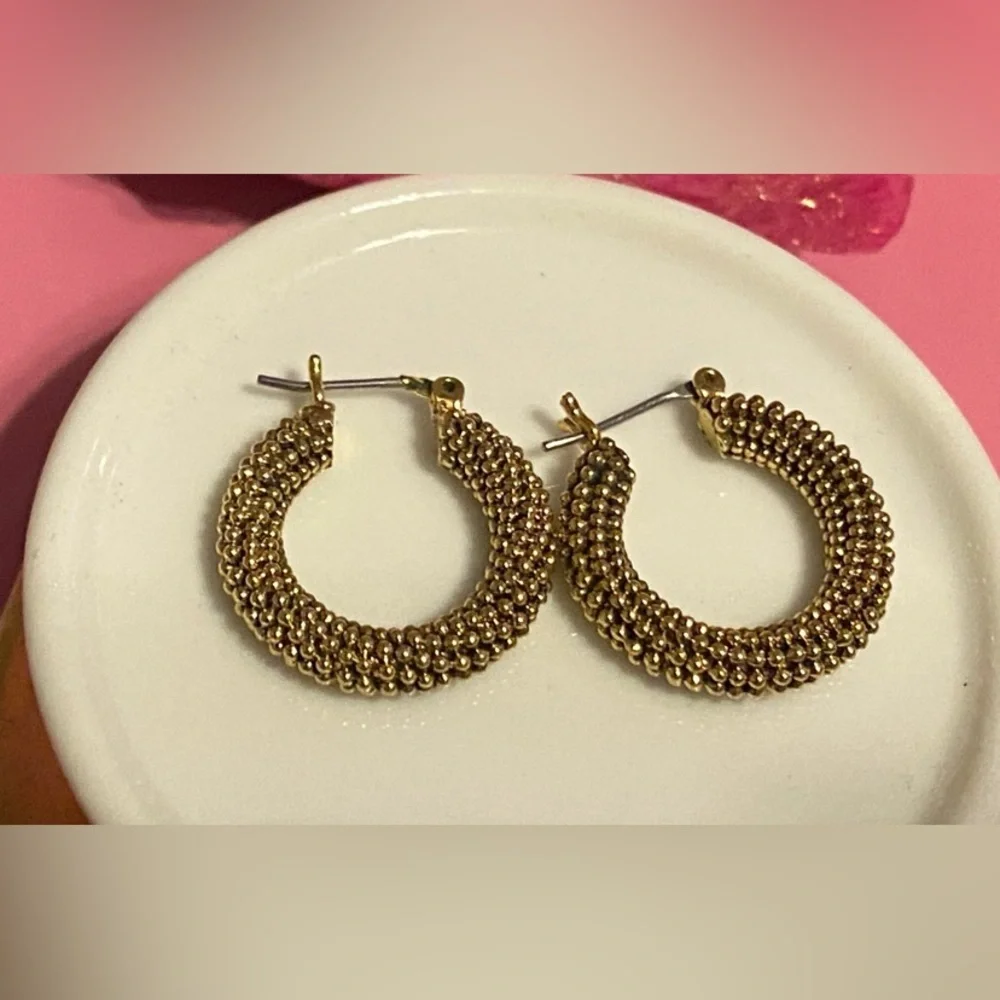 Unique Vintage good gold