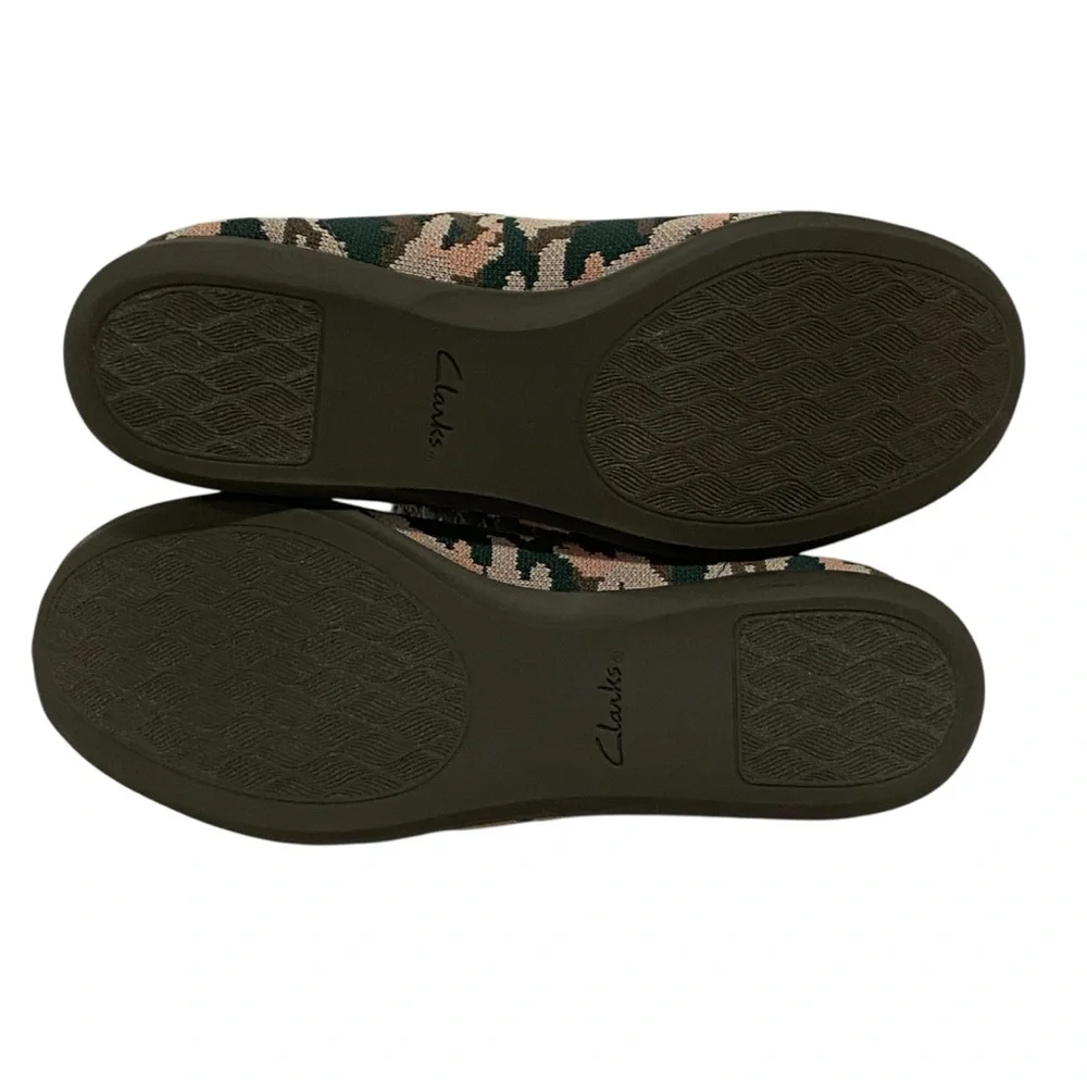 Clarks Cloudsteppers Carly Hope Camouflage Ballet Flats - NWOT - Size 7