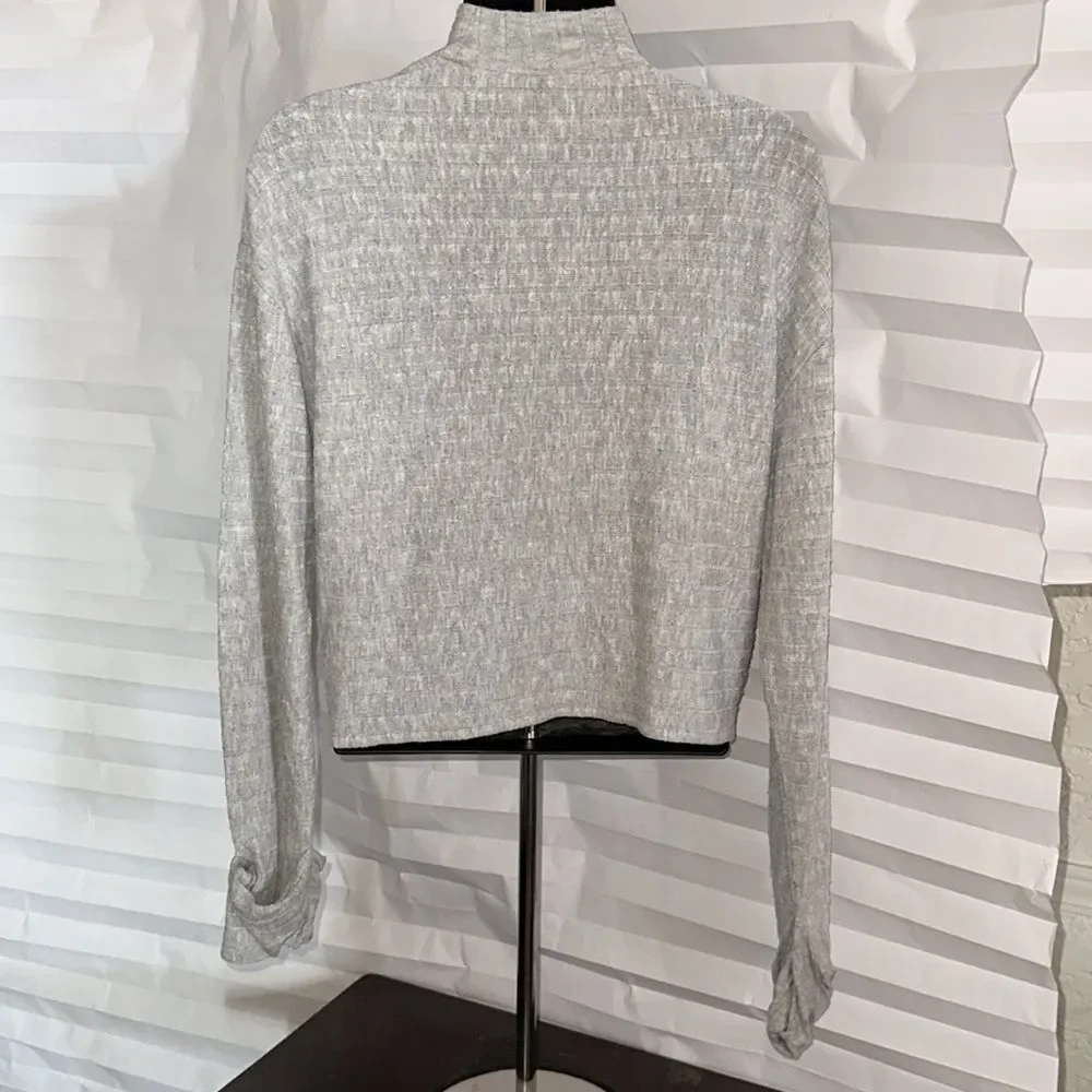 Topshop Blouse Size 6 – Women's Pale Gray High Neck, Long Sleeve Chic Style