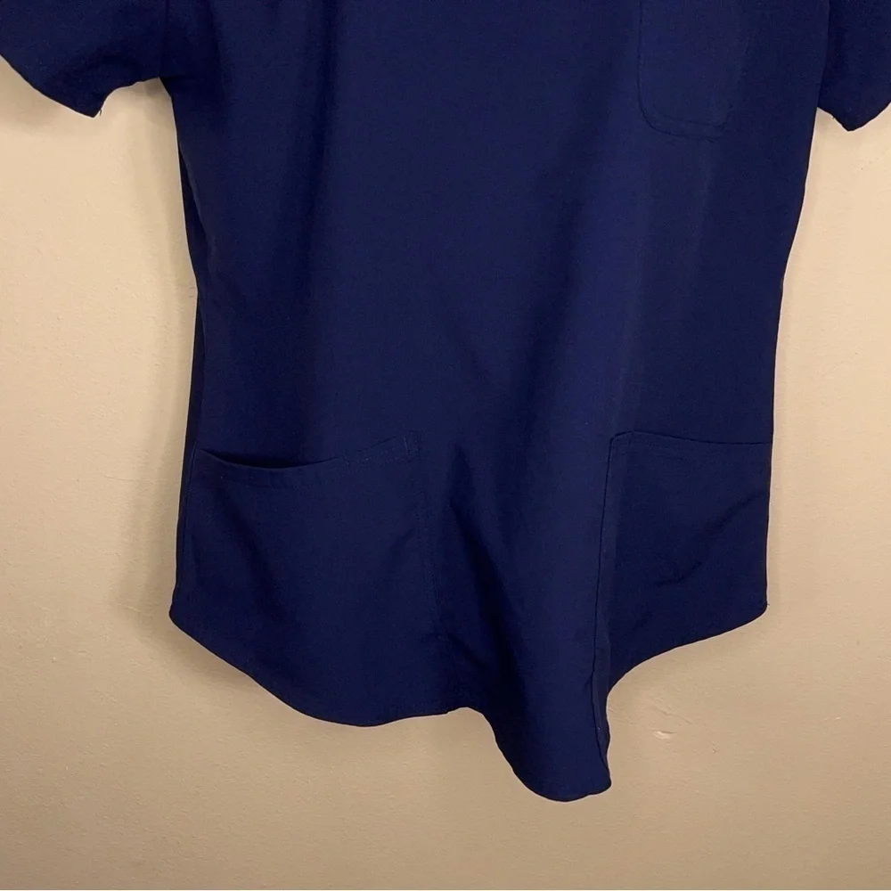 MEDIUM SCRUBSTAR DARK BLUE TOP SHORT SLEEVE VNECK LIGHTWEIGHT
