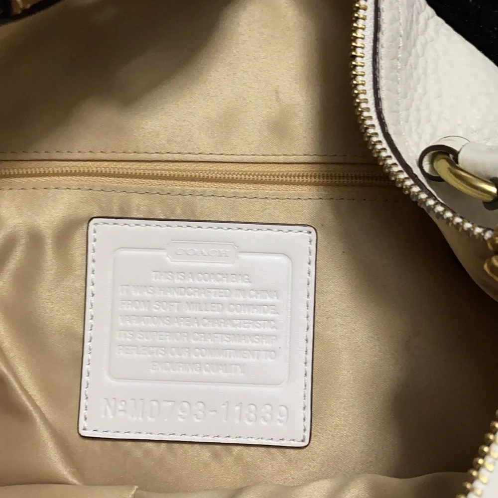 Coach elegant cream