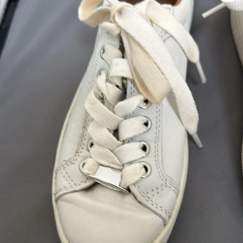 N/A stylish white