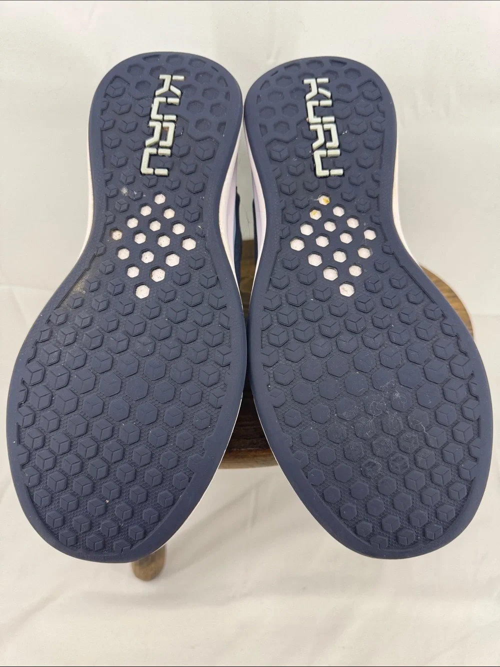 KURU overall shoes