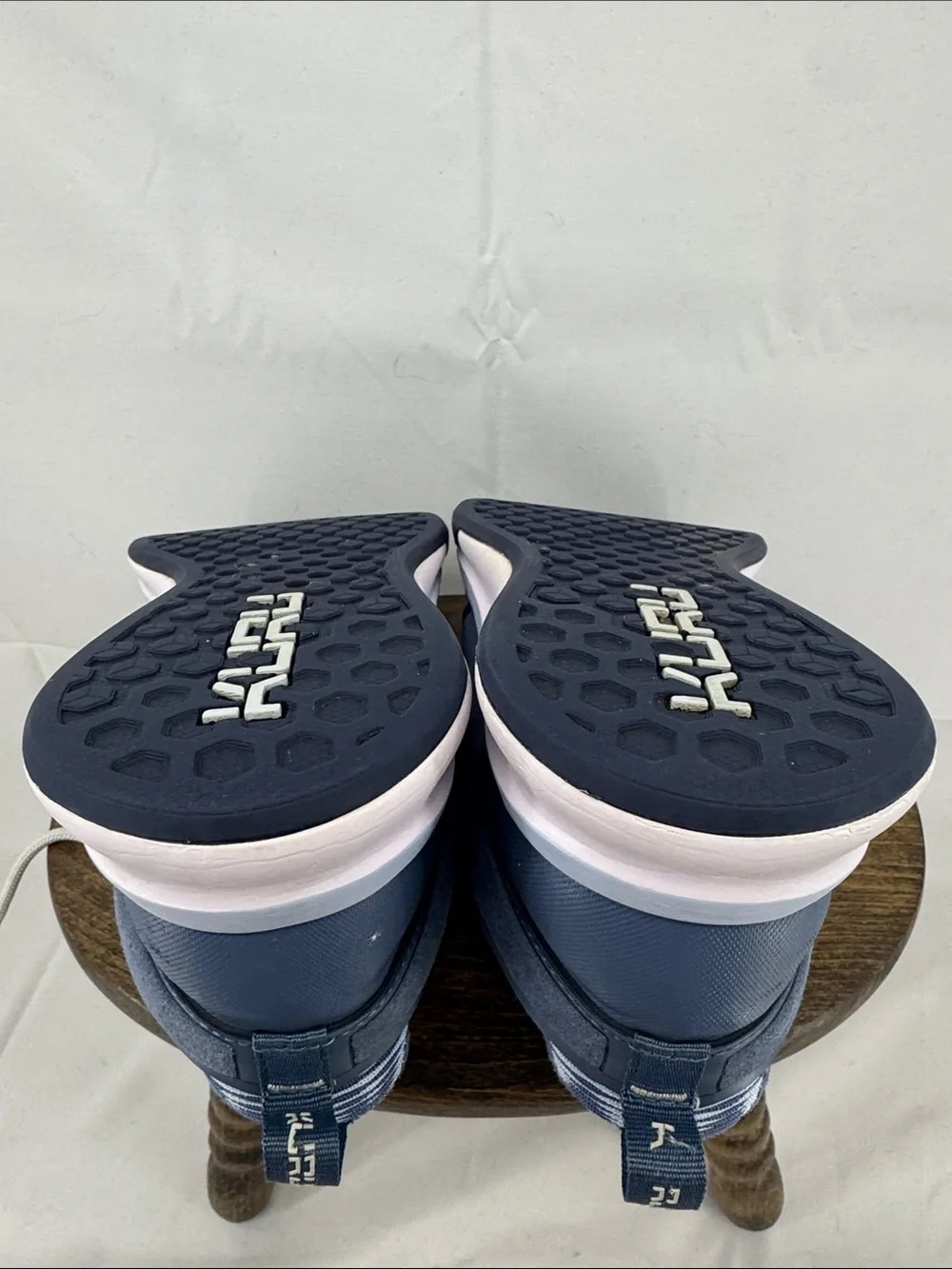 KURU overall shoes