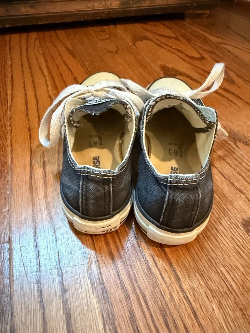 Converse classic low
