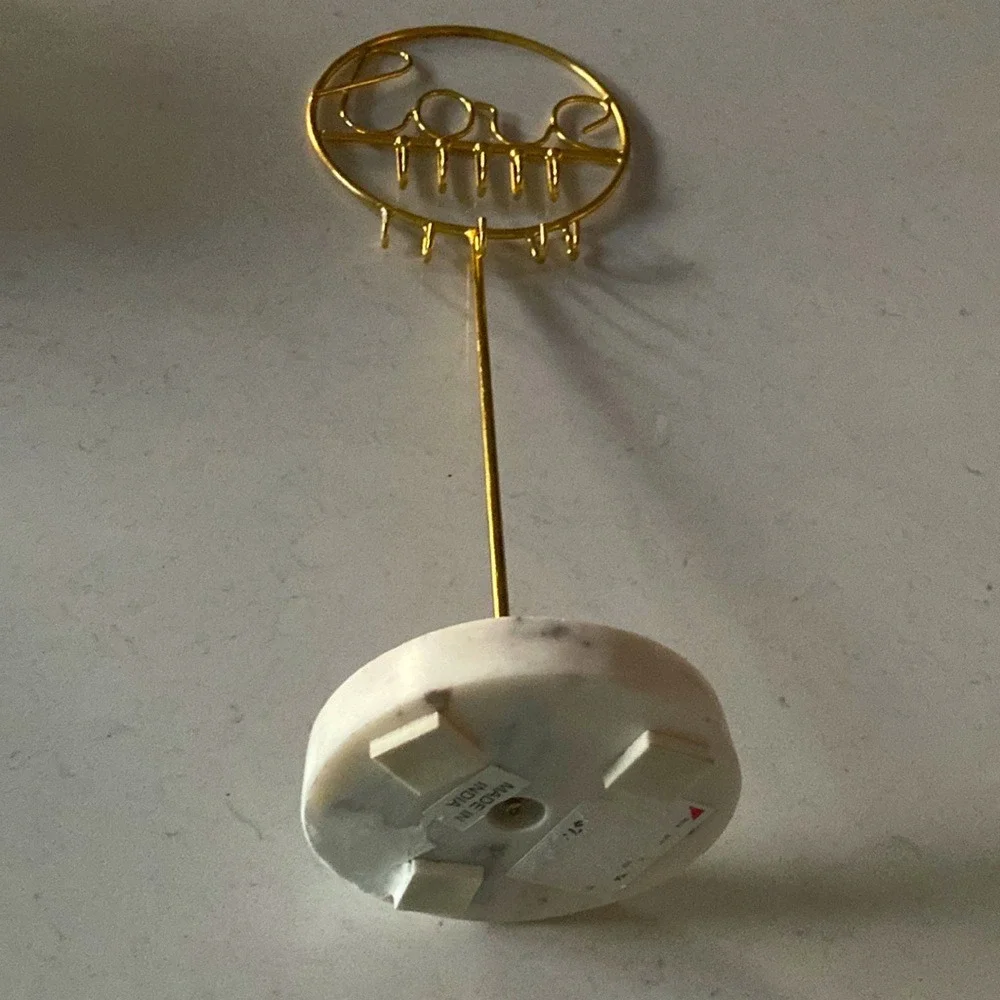Unbranded gold tone