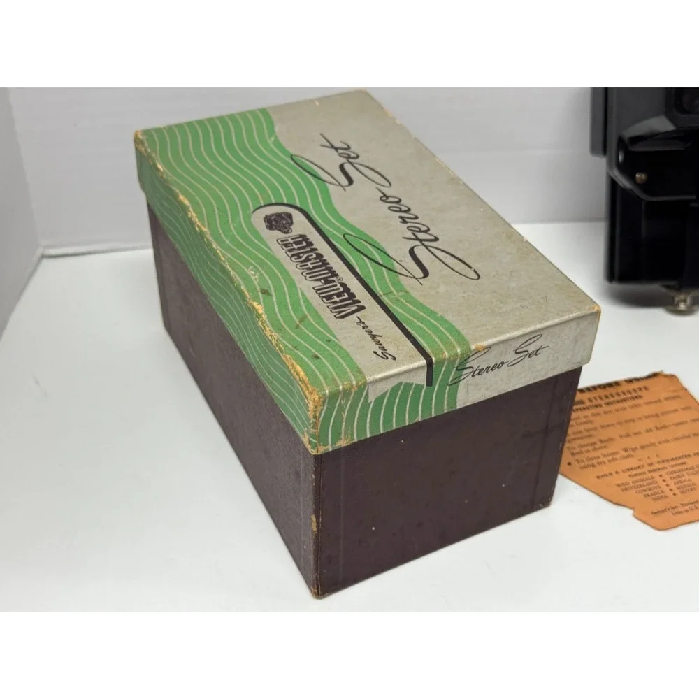 Vintage Sawyer's View-Master Stereoscope 3D Viewer w/ Box & Light Kit