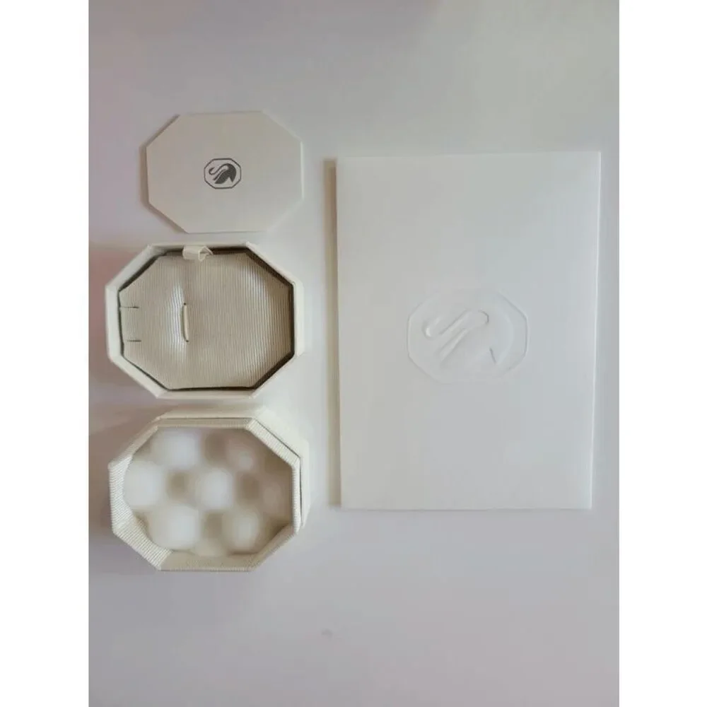 Swarovski 🦢 genuine