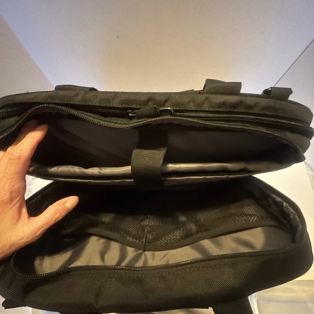 Targus CityLite Briefcase (TBT053US-91)‎ 15.6 laptop bag.