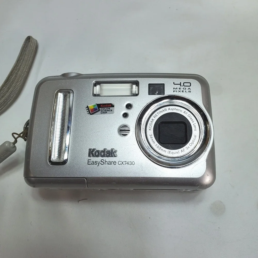 Kodak EasyShare CX7430 Digital Camera Silver 4.0MP 3x Zoom Y2K Retro Digicam Box