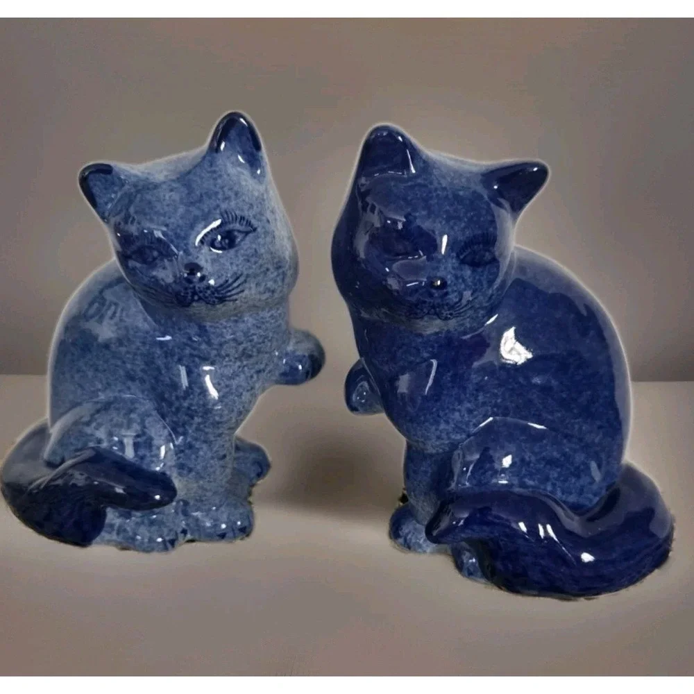 Vintage Blue Ceramic Cat Figurines‎ Pair 7