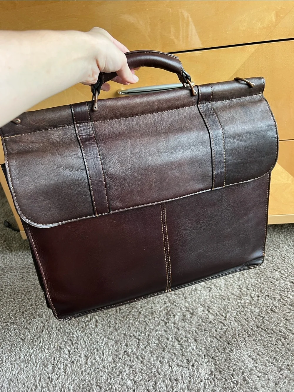 Kenneth Cole Reaction Colombian Leather Dowel Rod Portfolio With 15