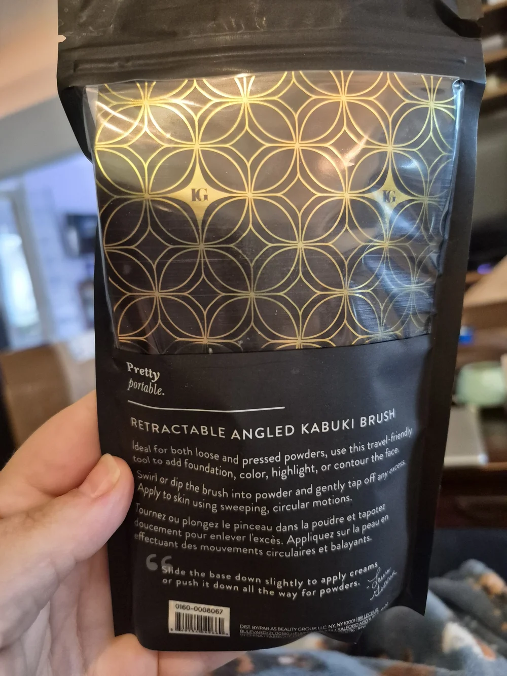 Laura Geller retractable angled