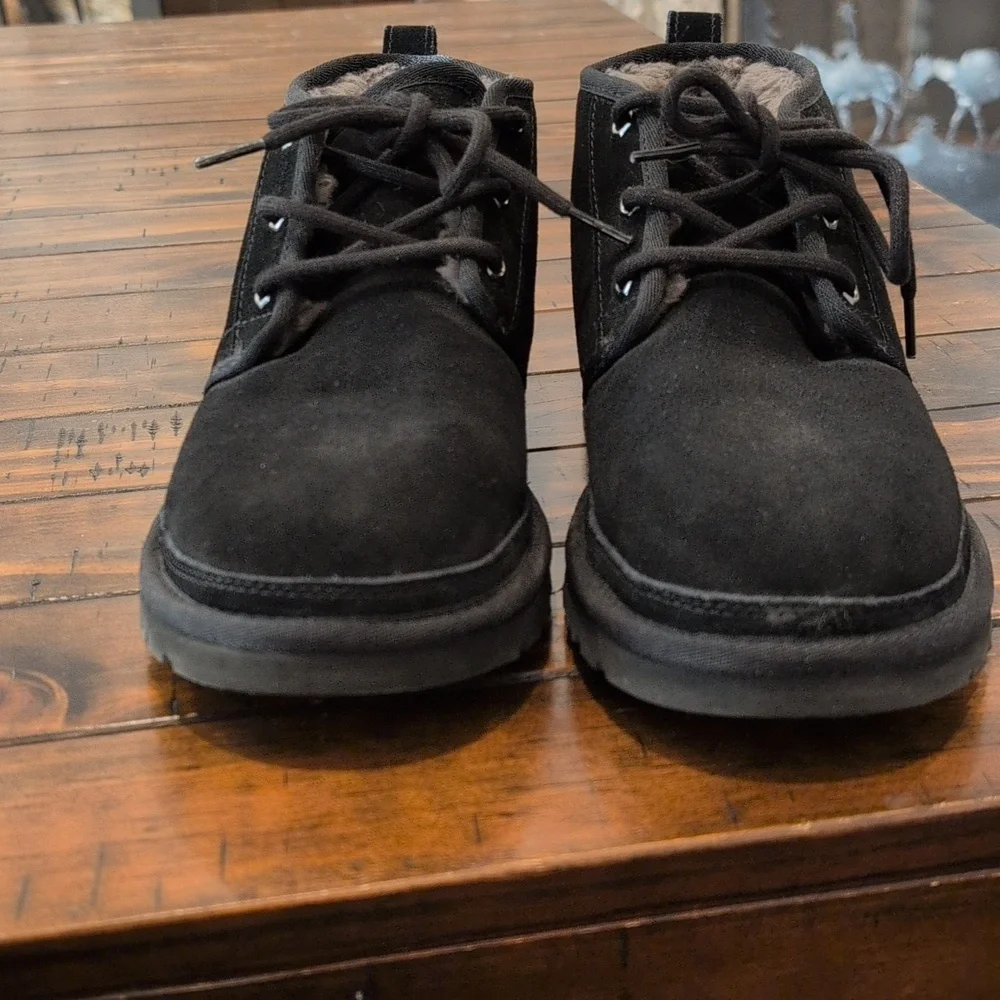 UGG nuemel chukka