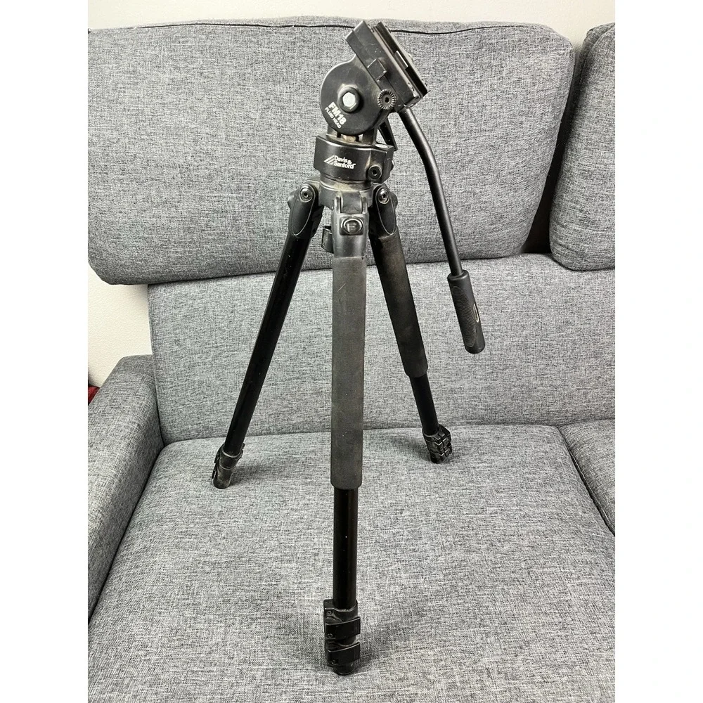 Davis & Sanford Provista GR2 FM18 Fluidehead Tripod Camera Photography Studio