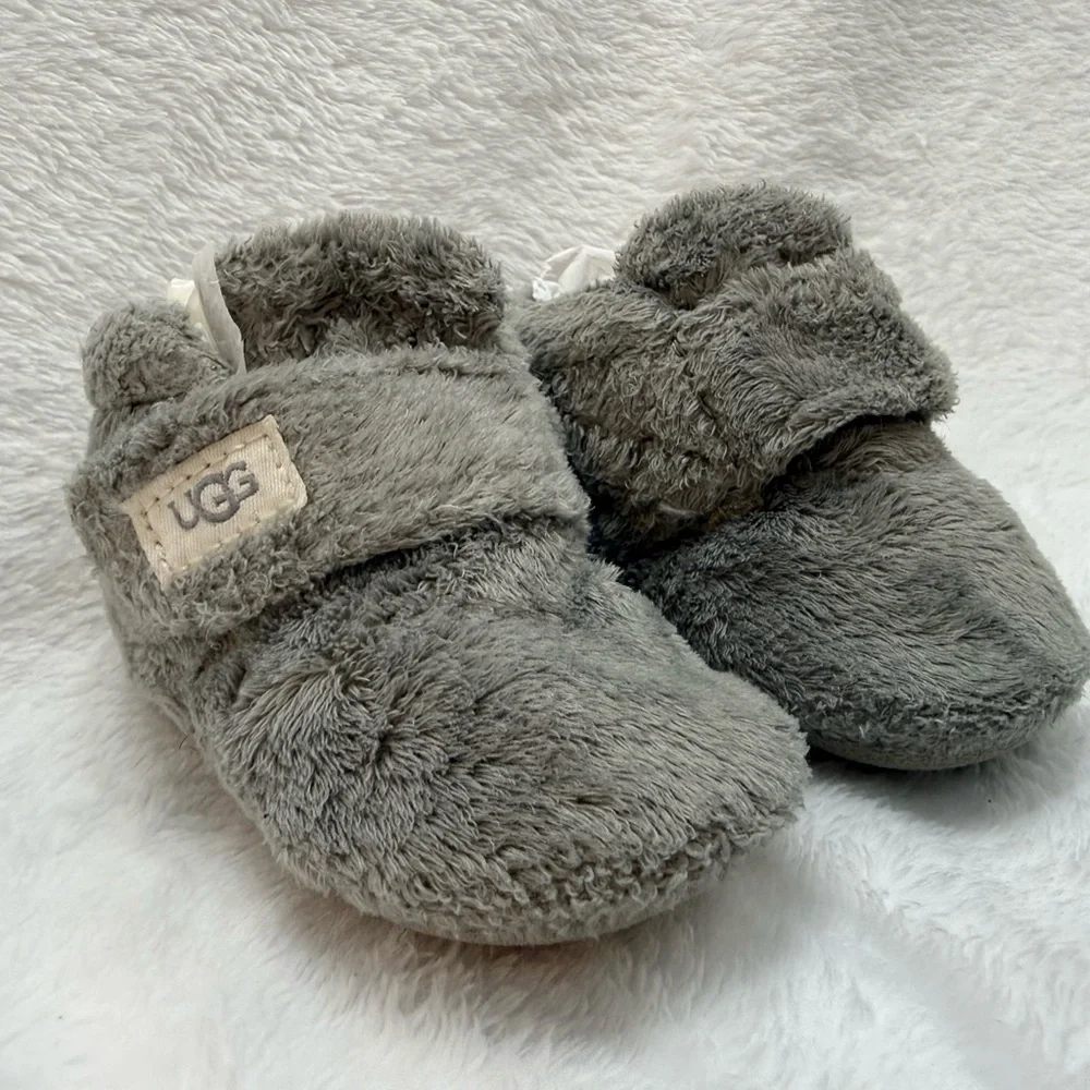 UGG velcro #cozybaby