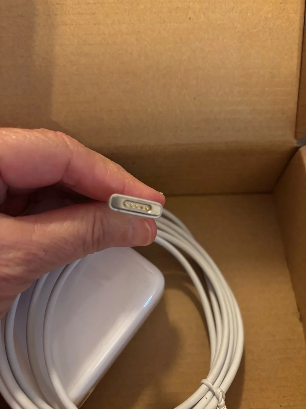 Apple compact white
