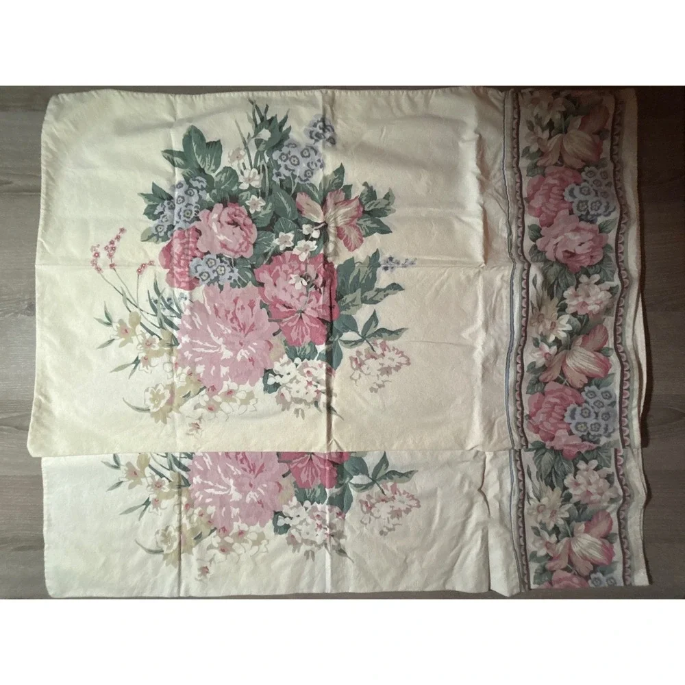 The Unbranded Brand vintage pair