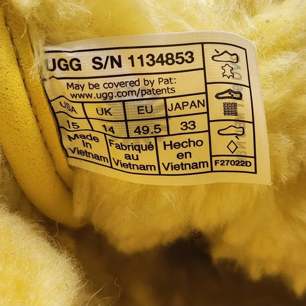 UGG neumel graphic