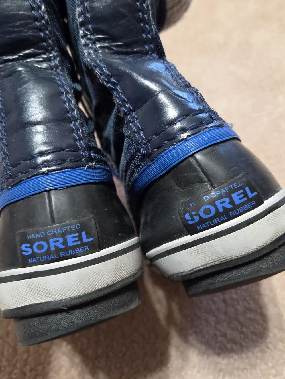 Sorel Yoot Pac Nylon waterproof snow boots in blue black sherpa collar Kids Sz 2
