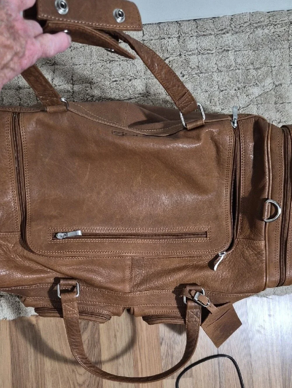Viosi Piel Leather Duffel Bag with Multiple Pockets Front, Side, Back & Bottom