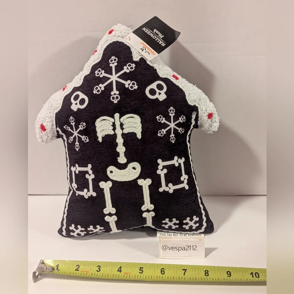 Walmart halloween pillow