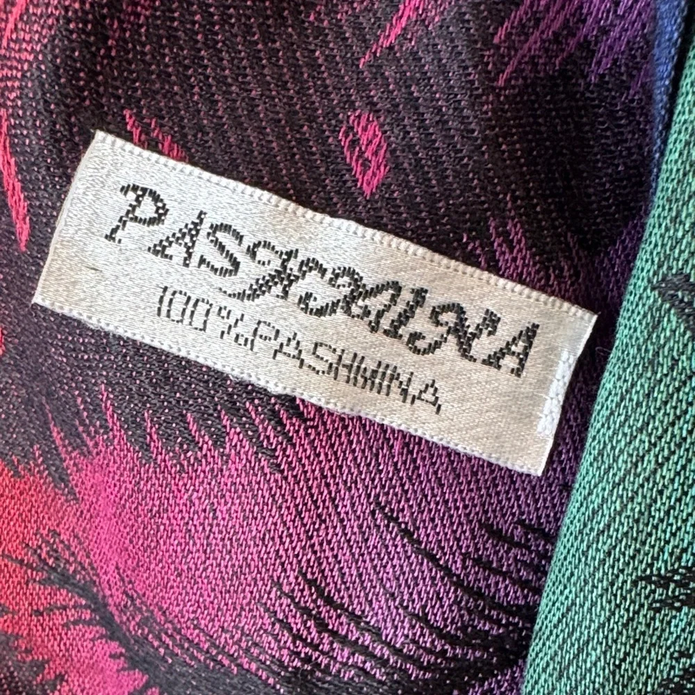 N/A vibrant rainbow