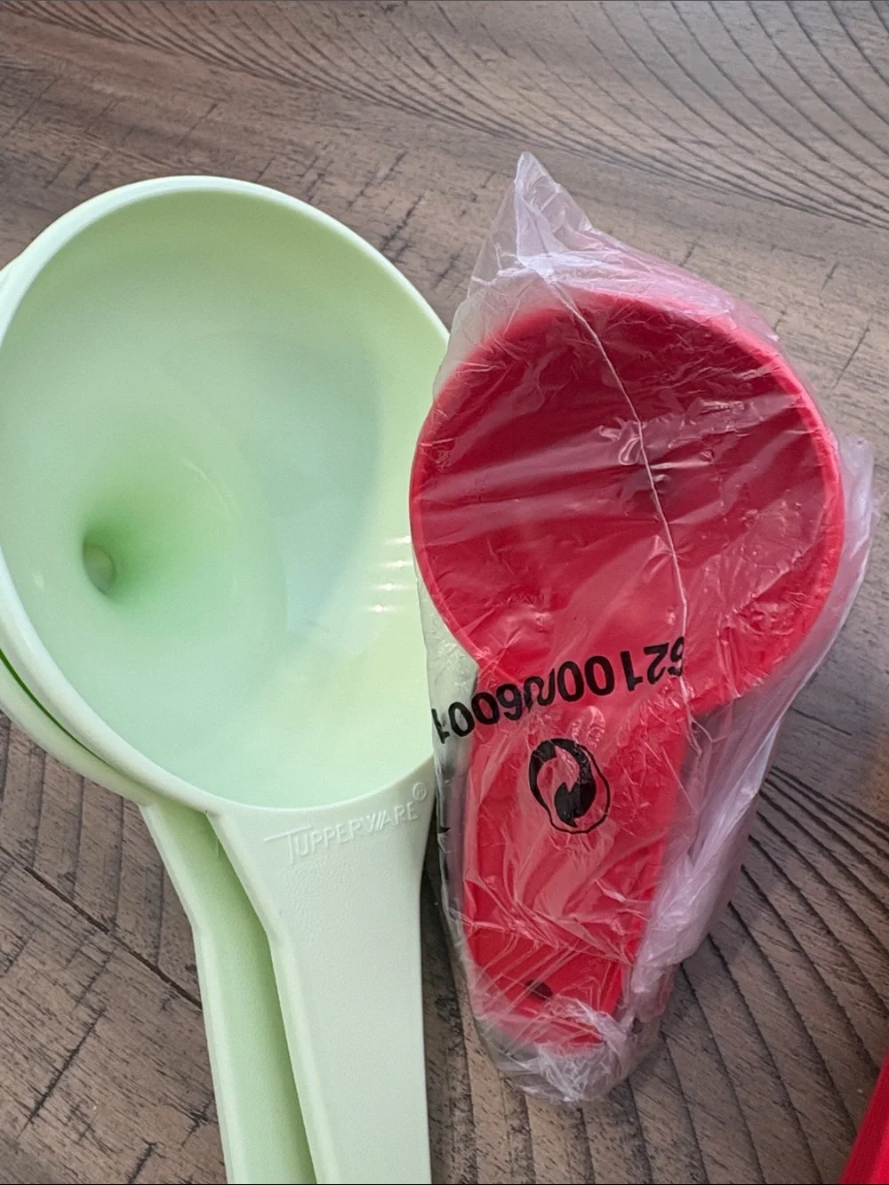 Tupperware image shows